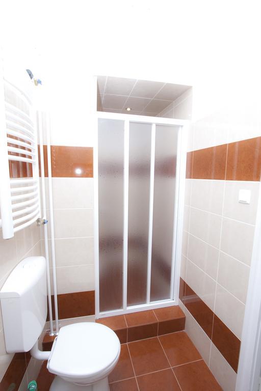 Andrassy Apartment With Inside Parking Budapest Chambre photo