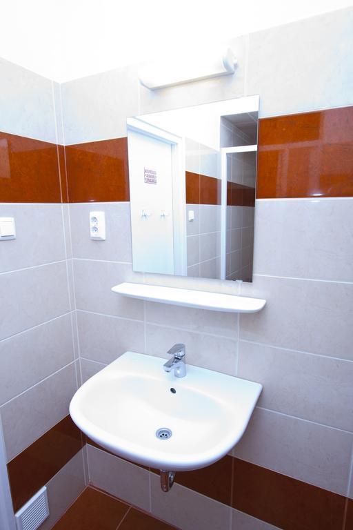 Andrassy Apartment With Inside Parking Budapest Extérieur photo
